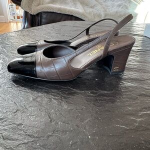 CHANEL Two-Tone Brown and Black Heels